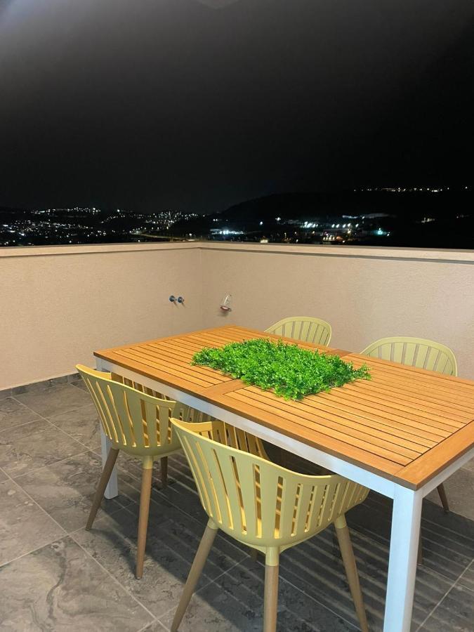 סוויטות נוף שקיעה Hotell Peqi'in Hadasha Eksteriør bilde