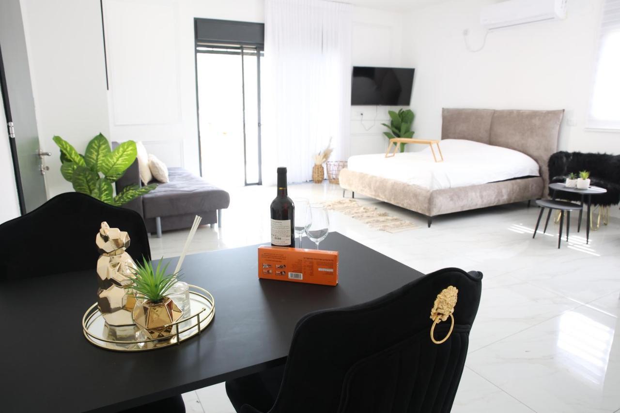 סוויטות נוף שקיעה Hotell Peqi'in Hadasha Eksteriør bilde