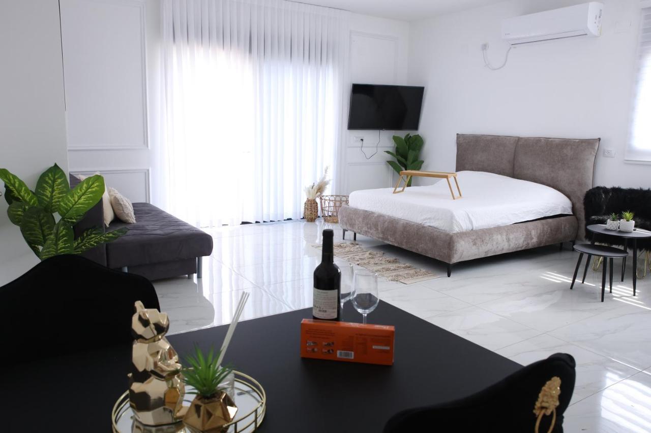 סוויטות נוף שקיעה Hotell Peqi'in Hadasha Eksteriør bilde